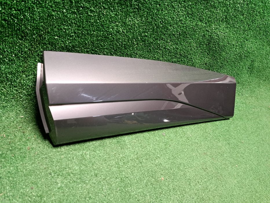 *Listwa drzwi lewy tył Cupra Formentor Bardzo ładna