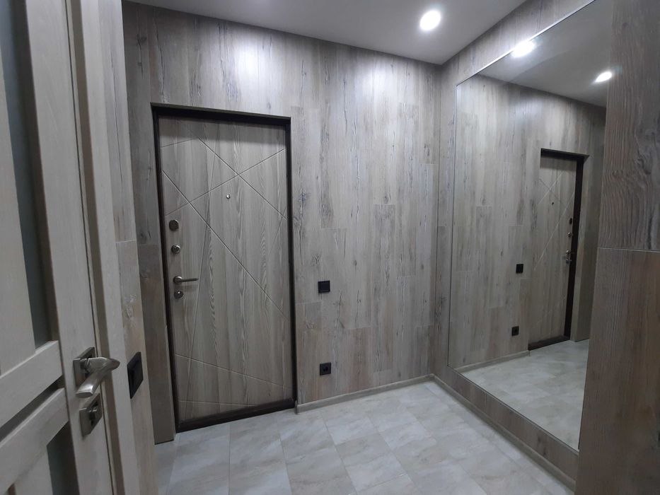 Продам 1к квартиру великої площі з новим ремонтом!