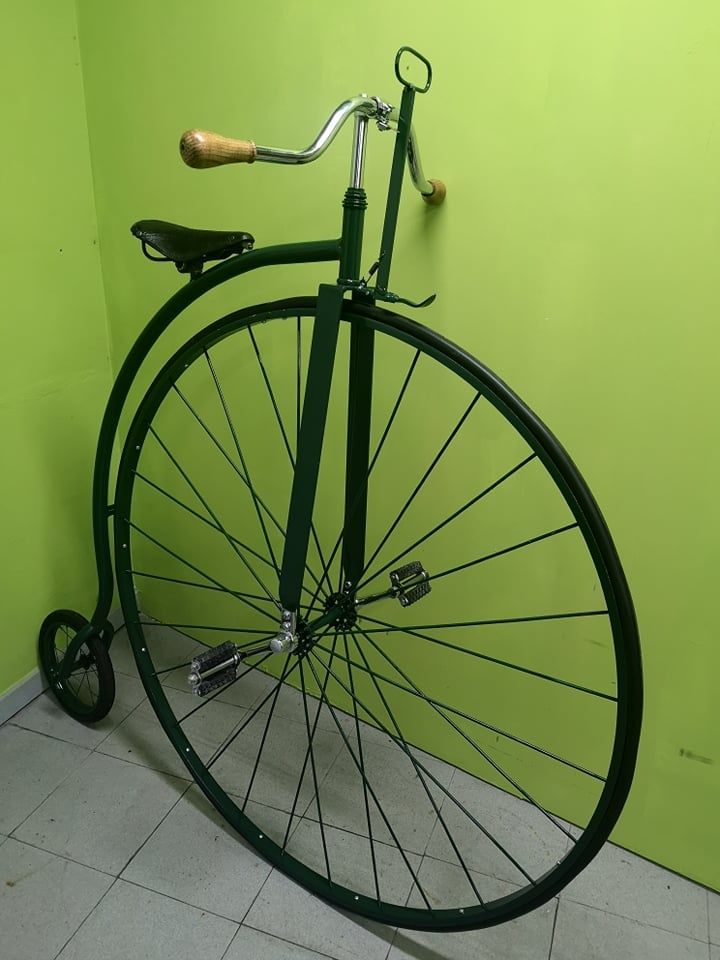 Bicicleta ( penny- farthing)