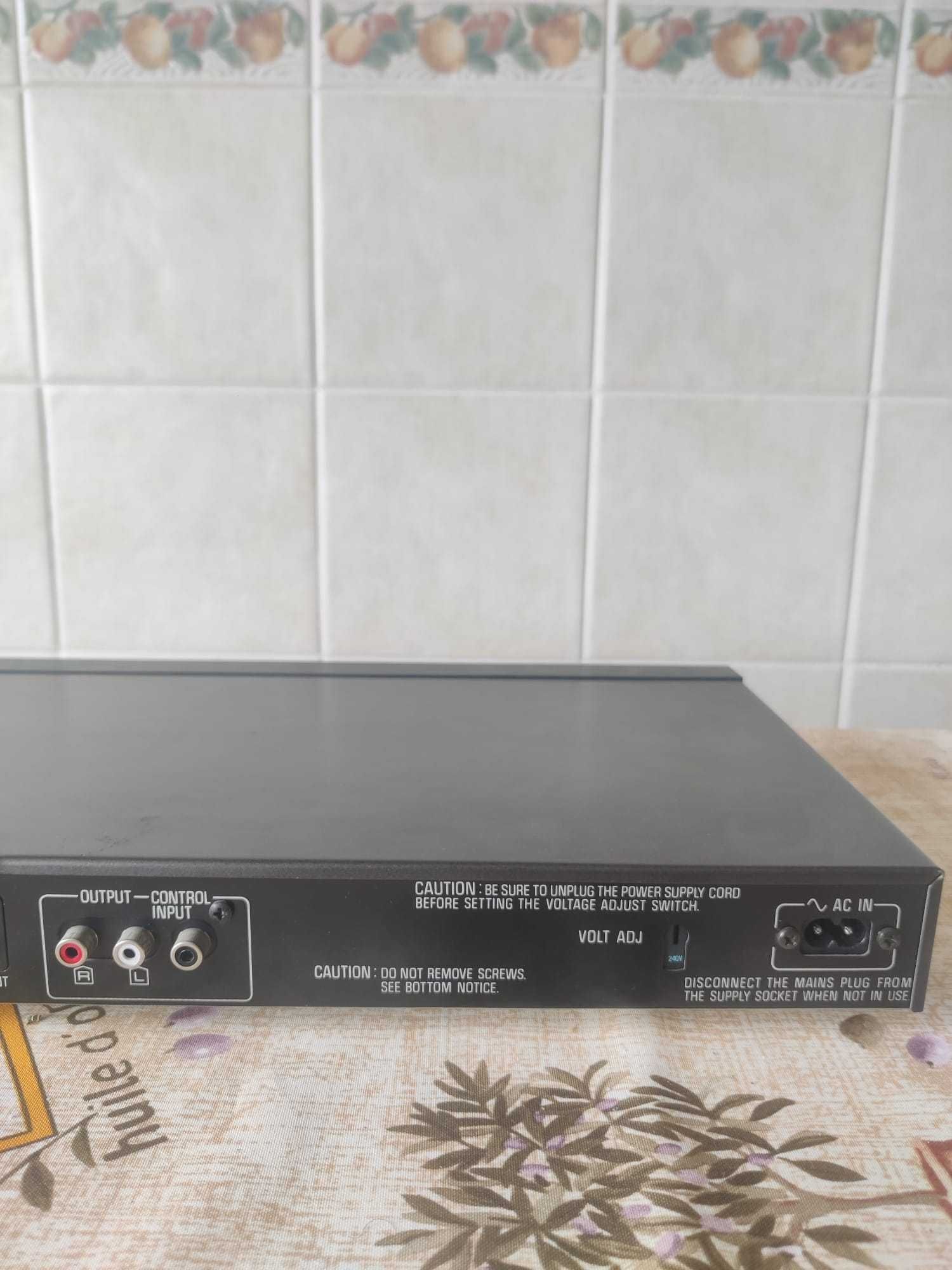 Rádio Quartz synthesizer fm am stereo tuner st-z400