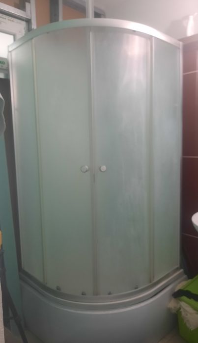 Душевая кабина с поддоном