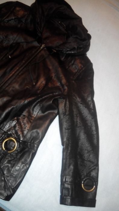 Куртка женская кожаная демисезонная