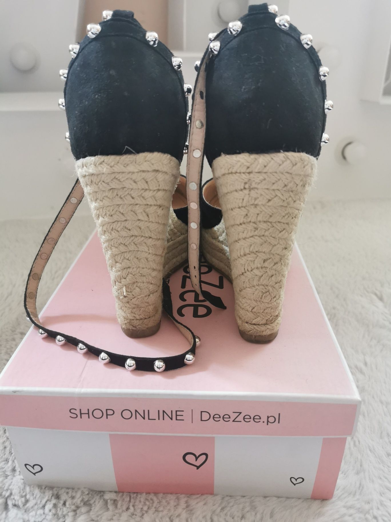 Czarne espadryle na koturnie DeeZee