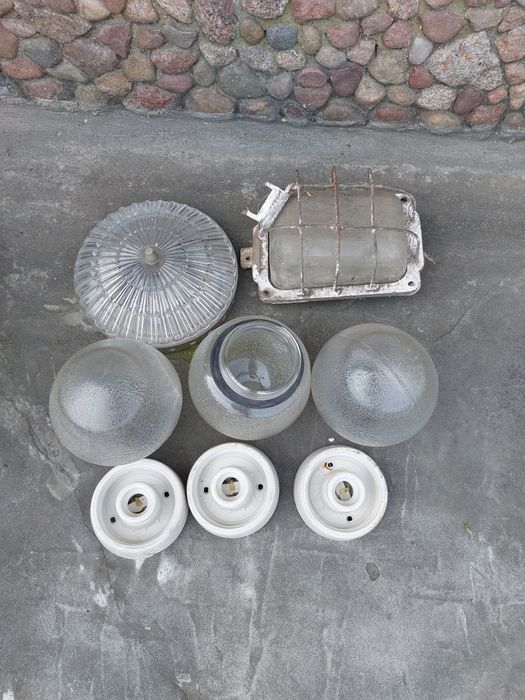 Lampy przemysłowe PRL
