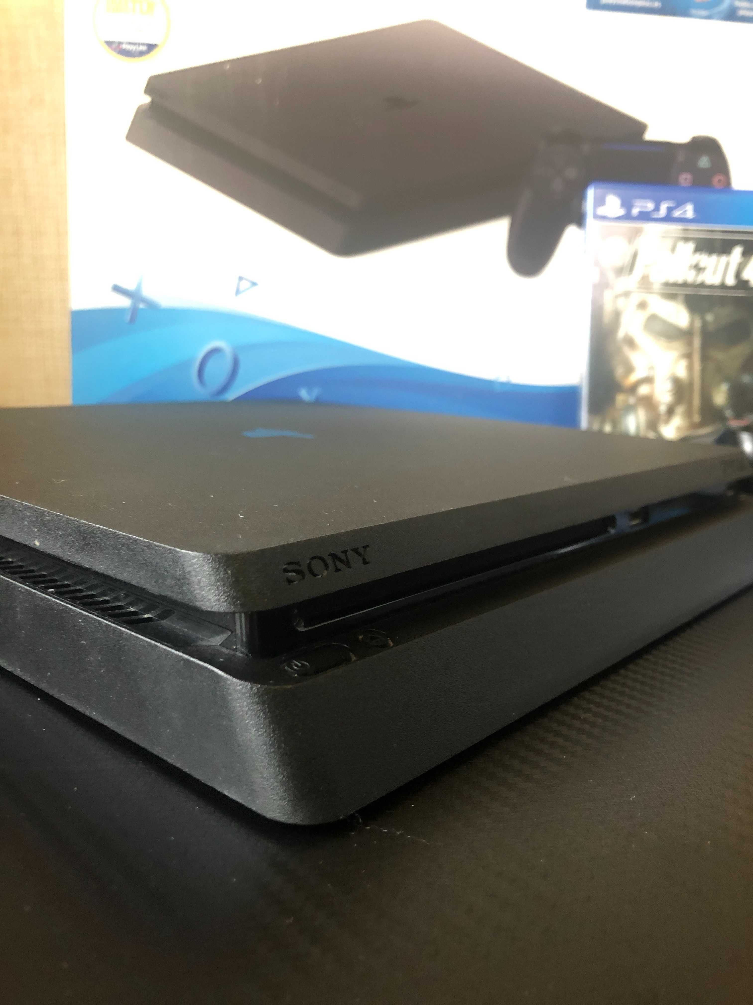 Playstation 4 Slim 500GB (PS4) + Диск Fallout 4 у подарунок