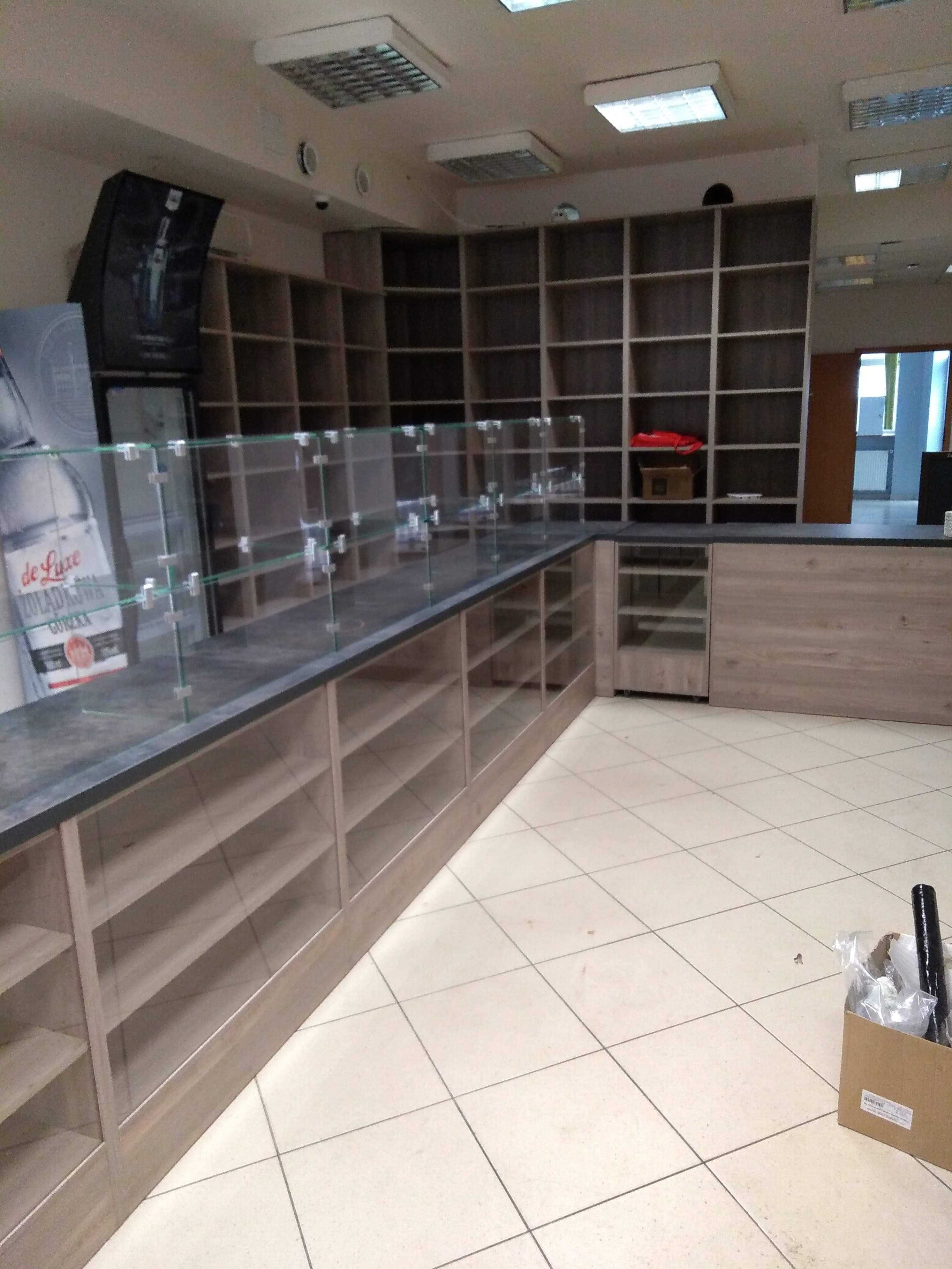 Meble biurowe sklepowe na wymiar lady regały