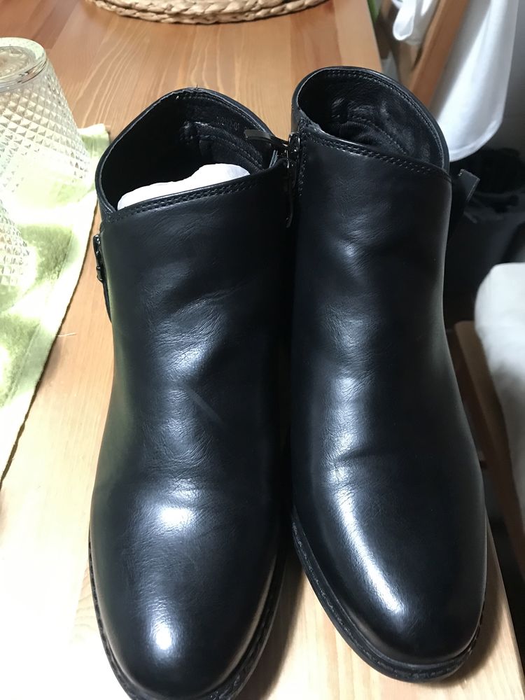 Vende se botas 39