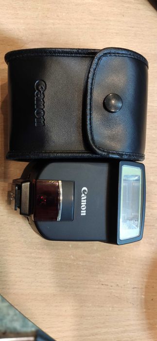 Фотовспышка Canon Speedlite 220EX