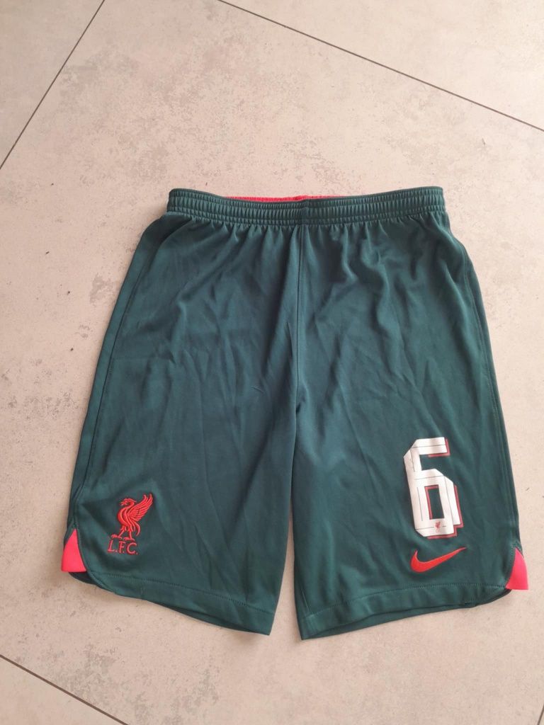 Krótkie spodenki Nike rozm 158-170