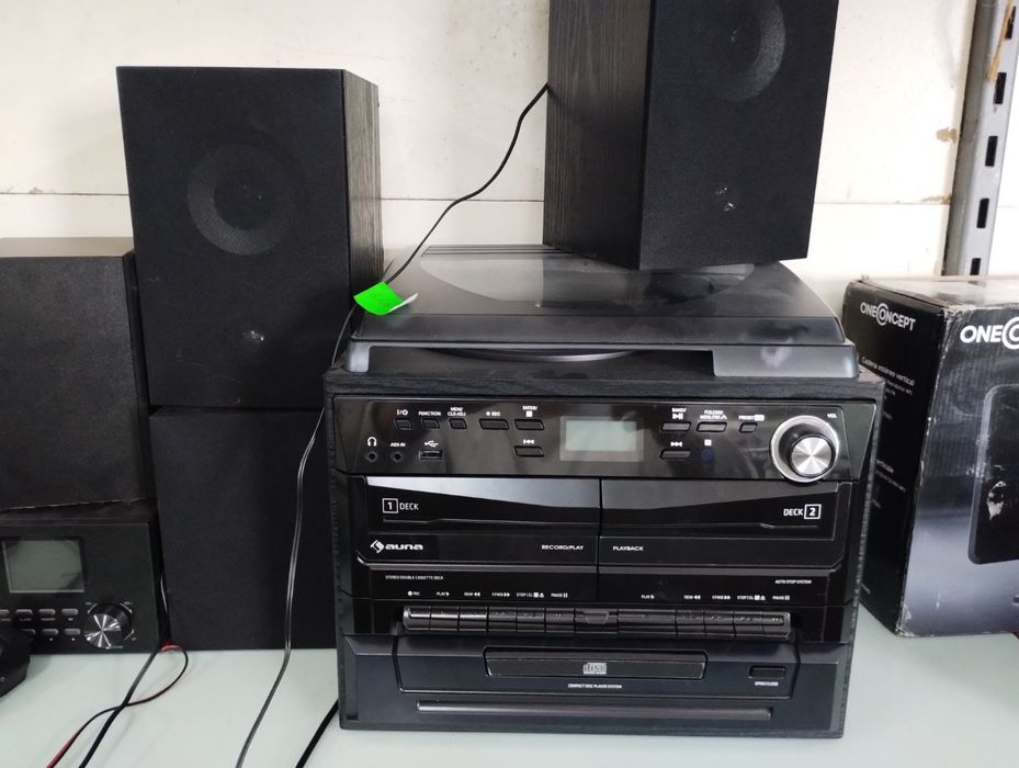 Акустична колонка з чотирма динаміками та функцією блютуз і не тільки