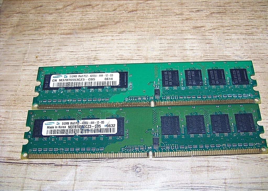 Ram Samsung 512MB 2Rx8 PC2-4200U-444-12-D3