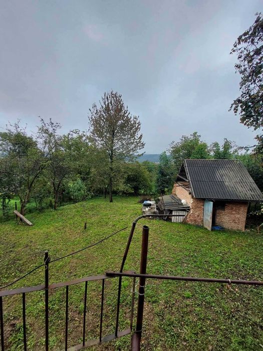 Продаю просторий будинок з комунікаціями в м.Долина