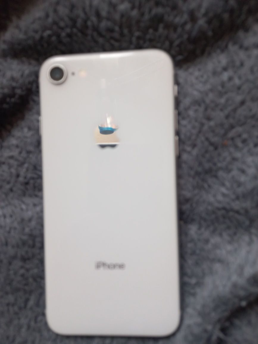 Iohone  8  R- sim,в комплекте 64gb