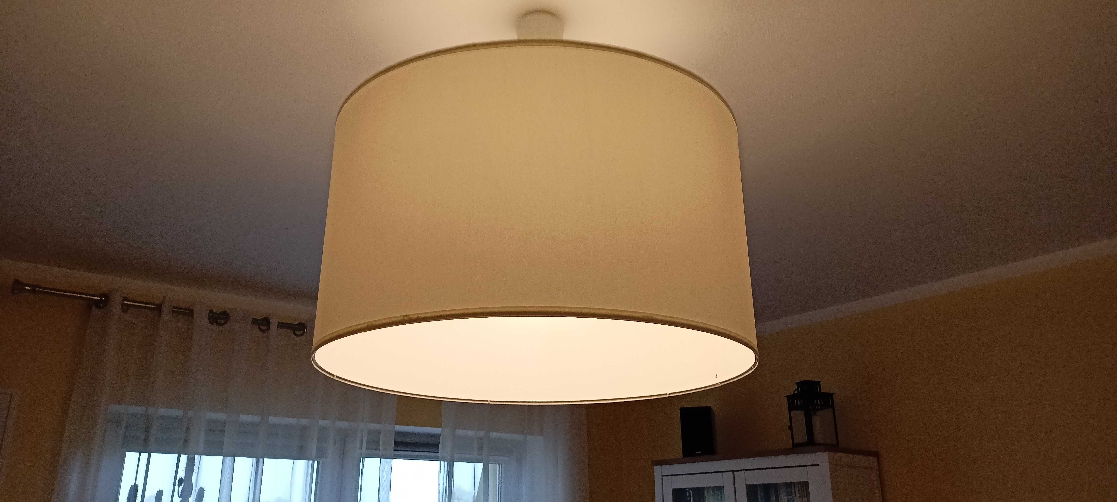 Biała duża lampa wisząca 70x40cm