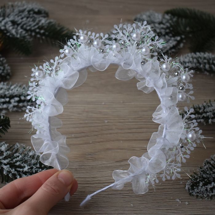 Обруч сніжинка, ріжки оленятка Бембі, зірочка, вушка білочки, коронка