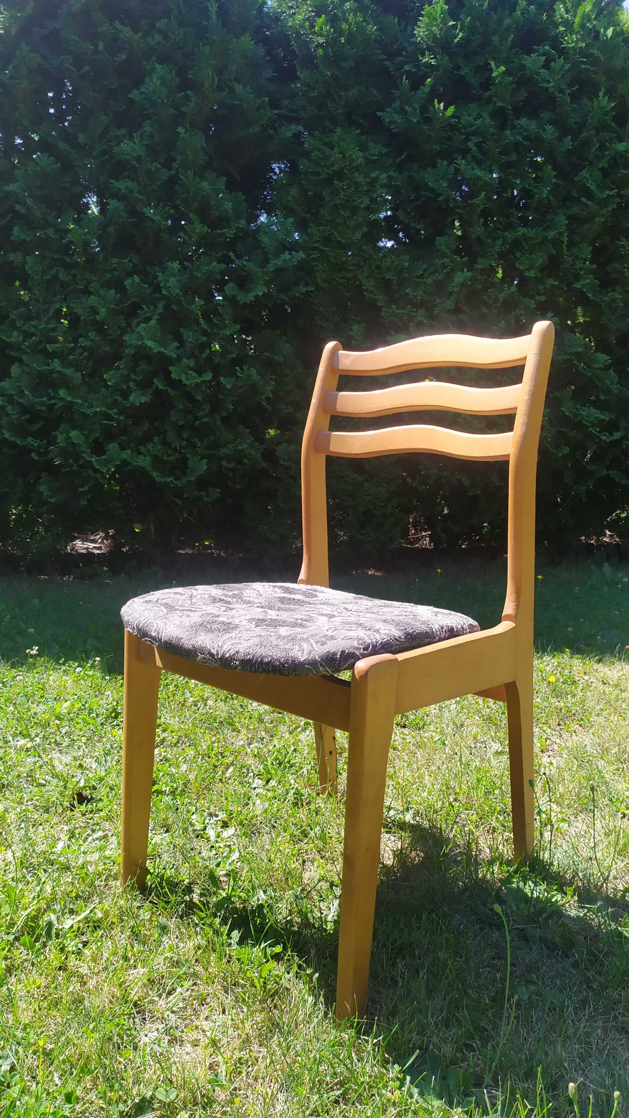 Krzesła drewniane - solidne   PRL 4szt TANIEJ