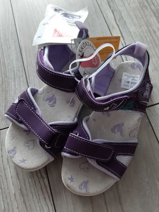 Sandałki dla dziewczynki 30  ( NOWE)