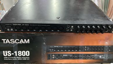 Tascam US-1800 interface audio