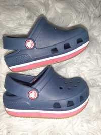 Crocs navy,   crocsy 4/5