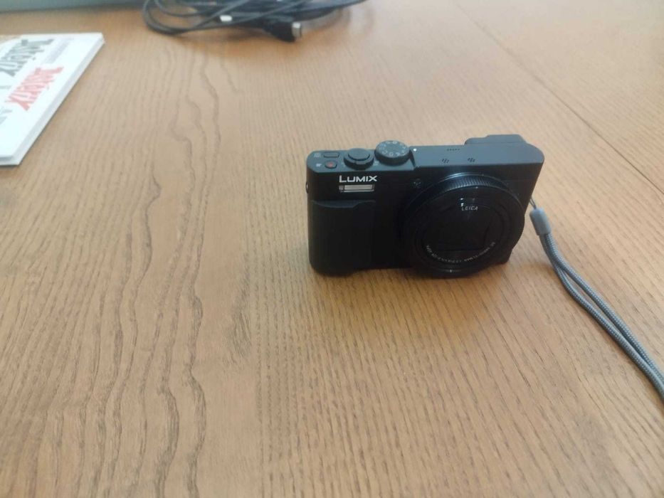 Câmara Panasonic Lumix TZ70 + Cartão 32GB