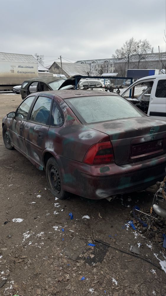 Автозапчастини для Opel Vectra B 2.5 V6 X25XE