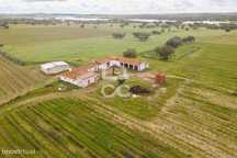 Herdade de 25,9 ha com Moradia de 475 m2 |  Corval (Reguengos de Monsa