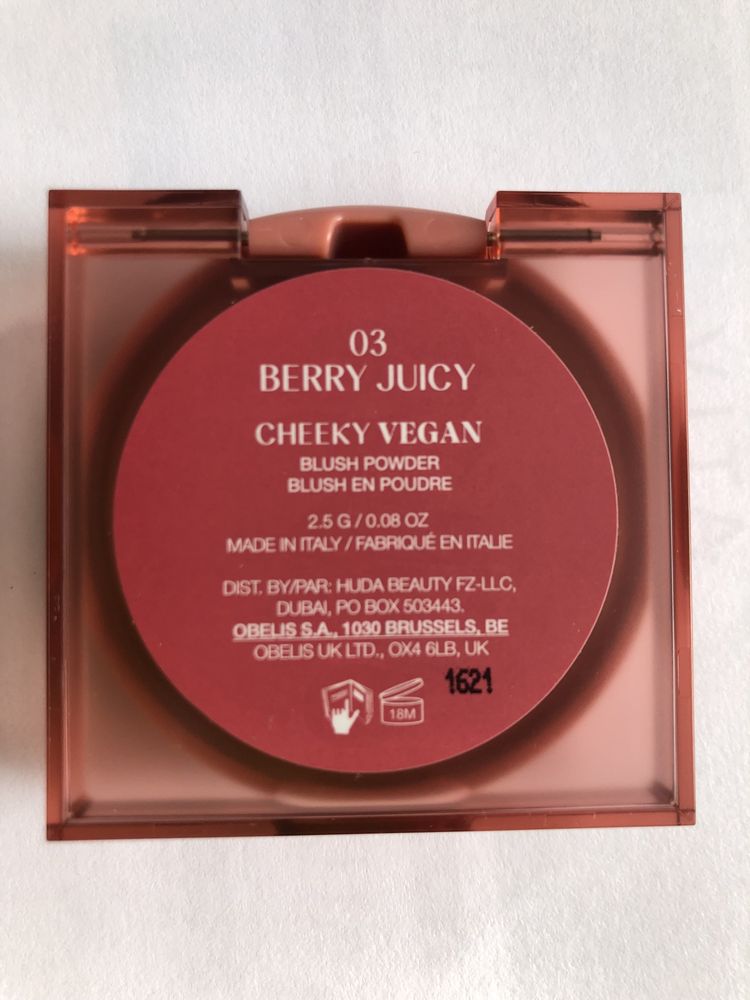 GLOWISH HUDA BEAUTY - Róż 03 Berry juicy