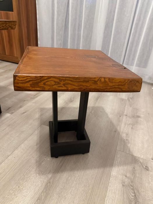 Stolik do salonu i ogrodu. Mocne Nogi SOSNA Industrialny / Loftowy