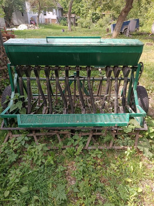 Сівалка на 11 сошників