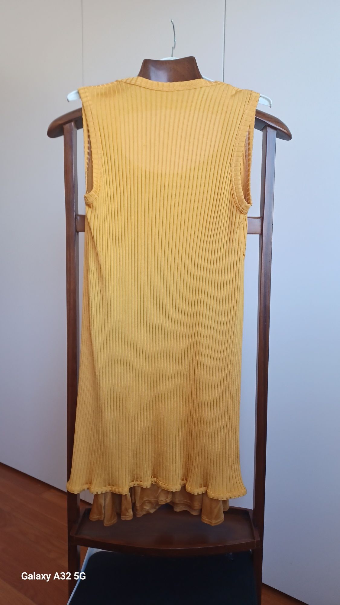 Conjunto de colete e vestido