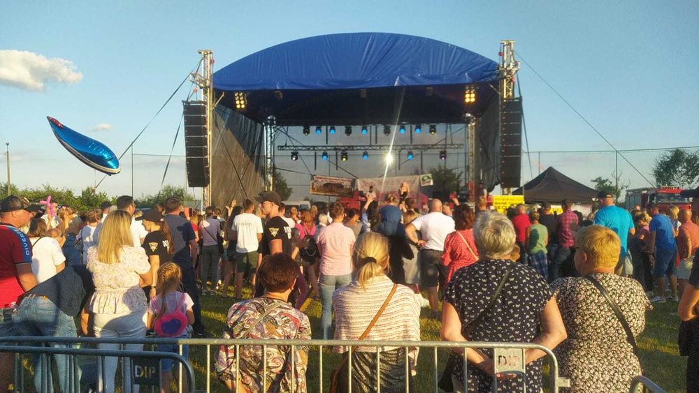 Wynajem sceny nagłośnienia oswietlenia