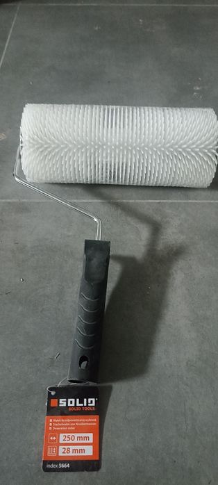 Wałek do odpowietrzania wylewka samopoziomujaca