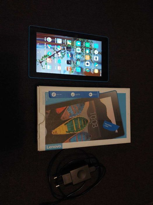 Планшет Lenovo TB3-710F