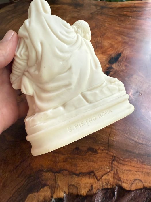 Sprzedam replikę rzeźby Michała Anioła La Pieta