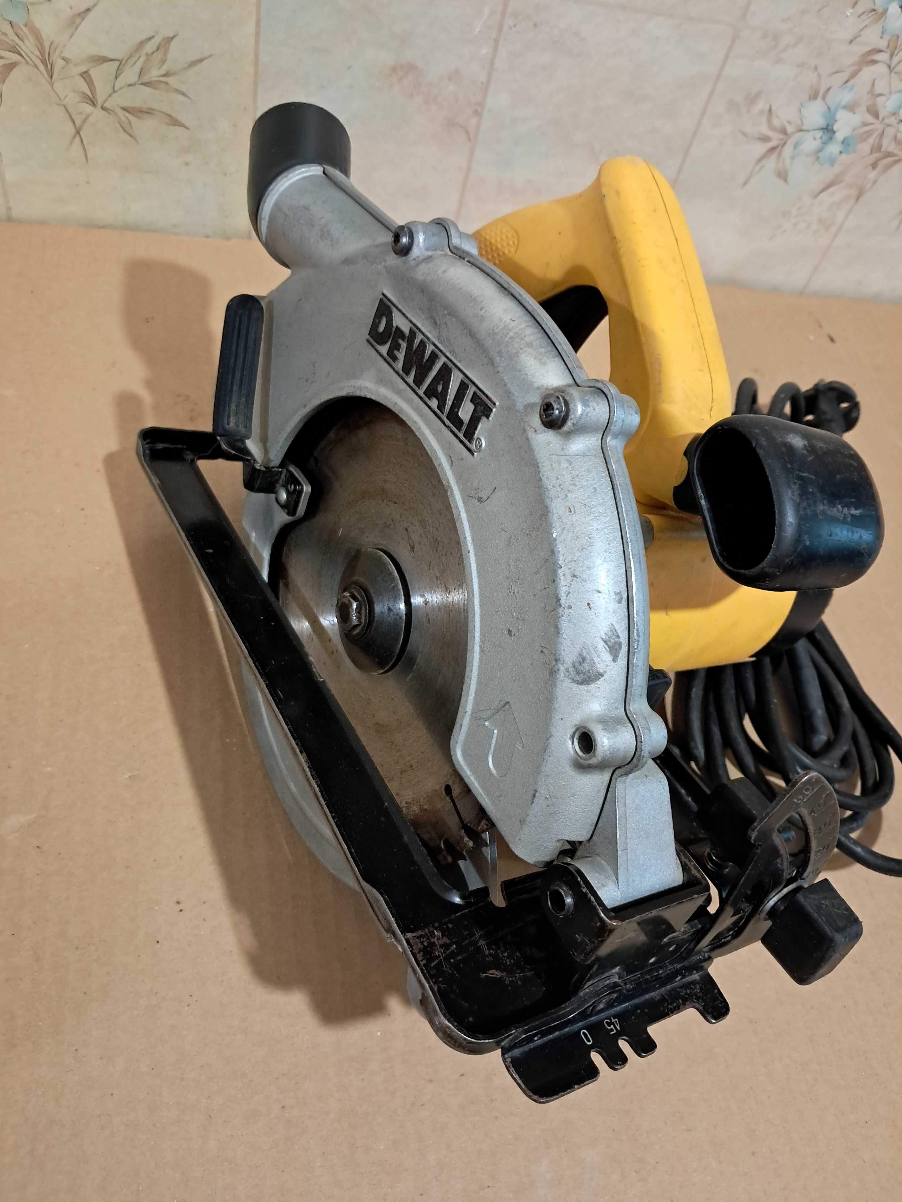 пила ручная DeWALT  D23620 -QS как новая