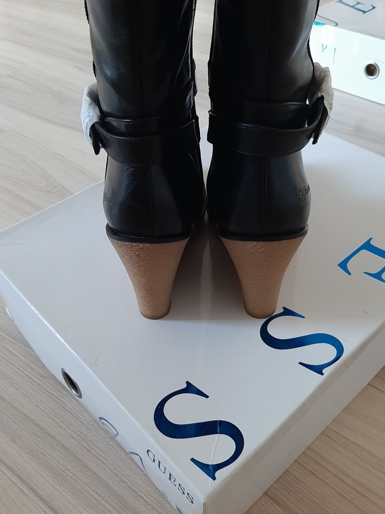 WYPRZEDAŻ Buty Guess, rozmiar 39