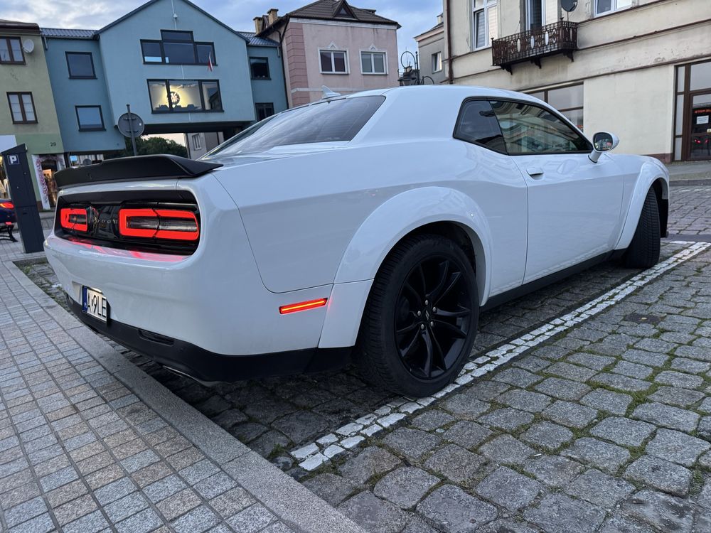 Dodge challenger 5.7 hemi