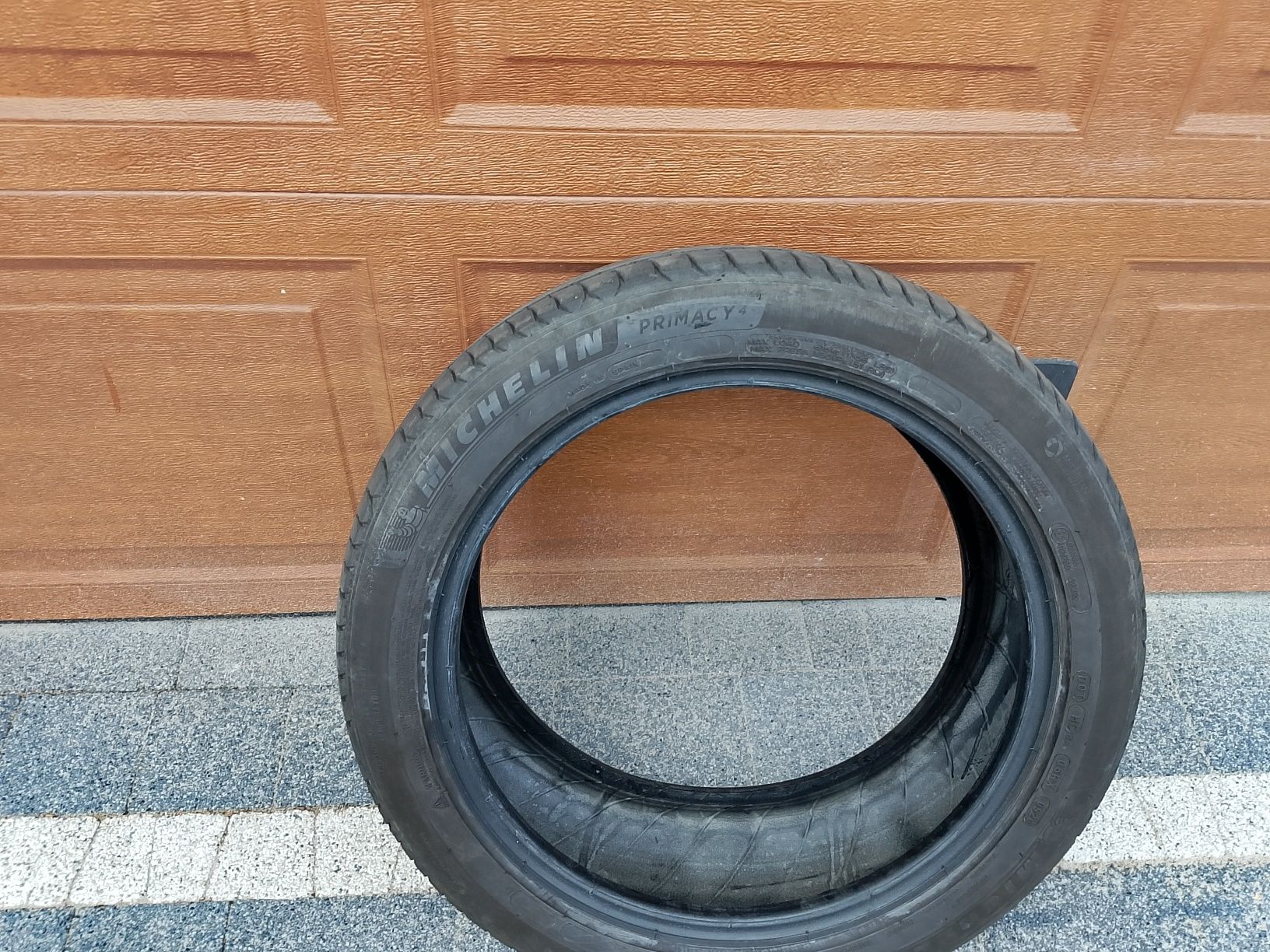 Sprzedam oponę MICHELIN