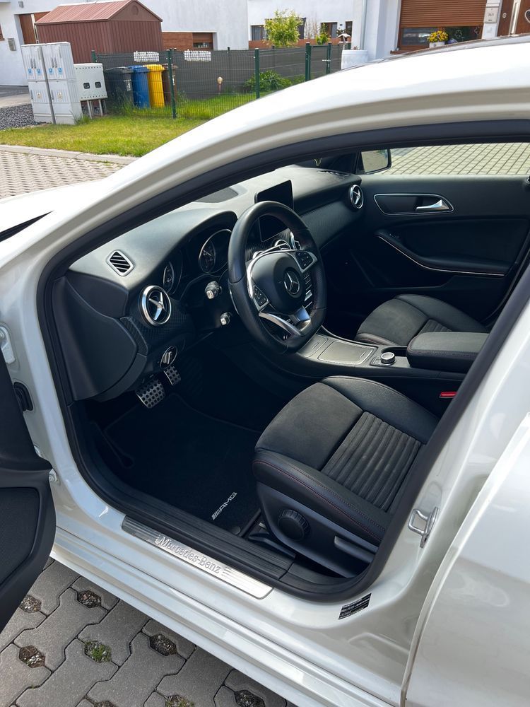 Mercedes-Benz Klasa A MERCEDES A200d 4matic amg-line