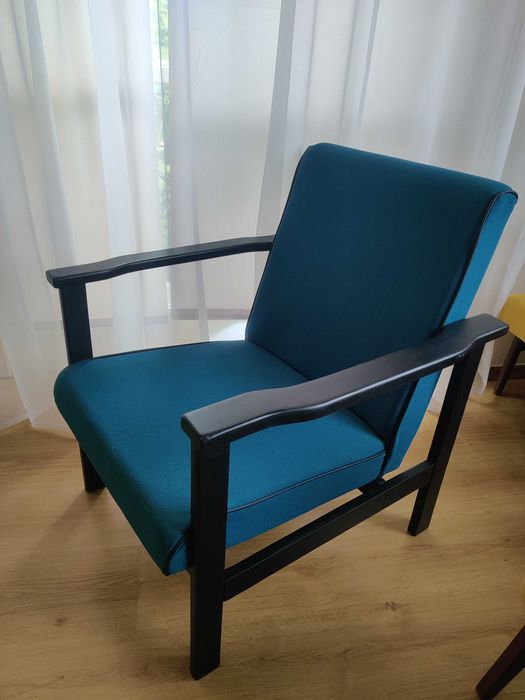 Fotel PRL  model B – 8228, po renowacji