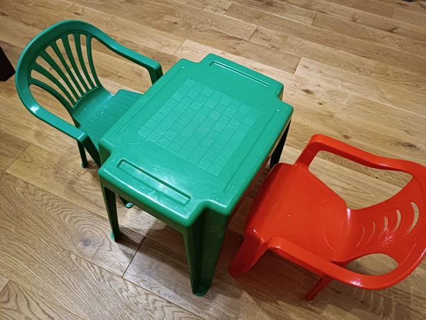 Stolik i krzesło ogrodowe x2 plastikowe do ogrodu dla dziecka