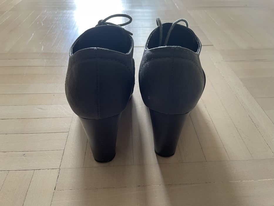 Damskie buty na wiosnę/jesień CCC Clara Barson 37