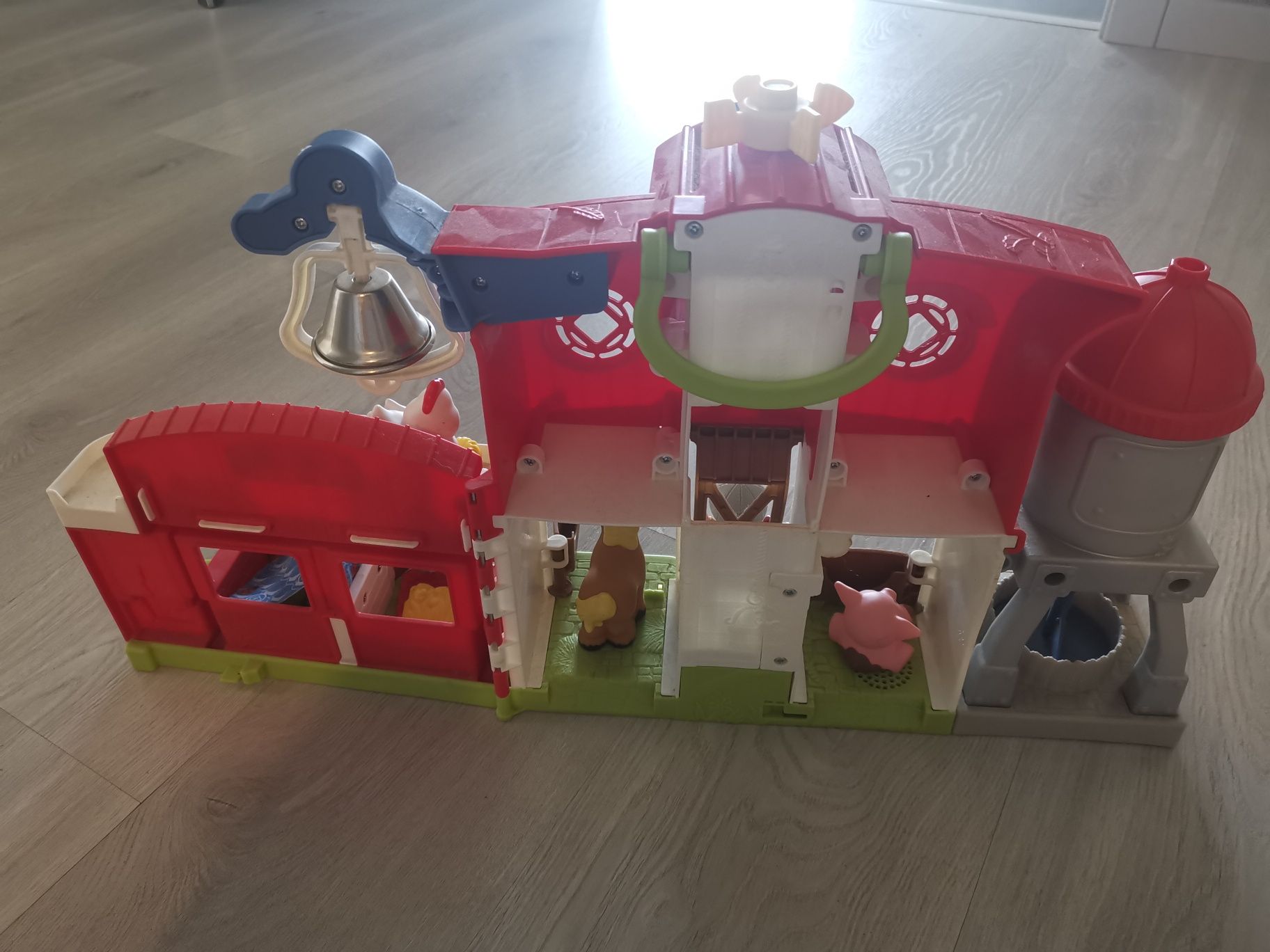 Quinta fisher price little people Quinta que fala e cuida dos animais