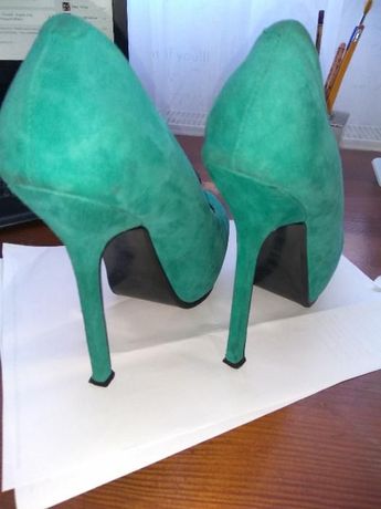 дуже якісні та гарні жіночі туфлі Yves Saint Laurent