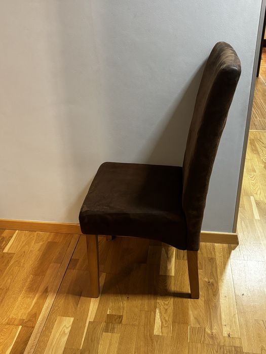 Zestaw 6 klasycznych krzeseł – imitacja starej skury stan bardzo dobry