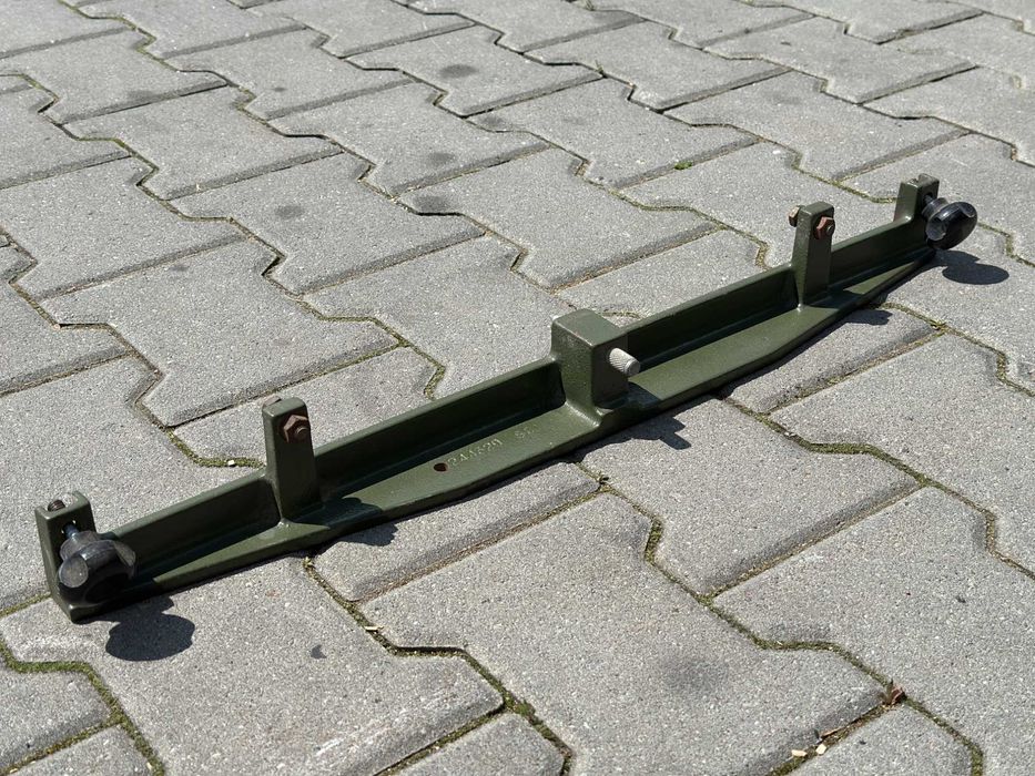 A329. Ustawiacz noży w grubościówce 620 mm