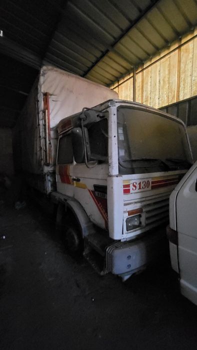 Camião Renault S130