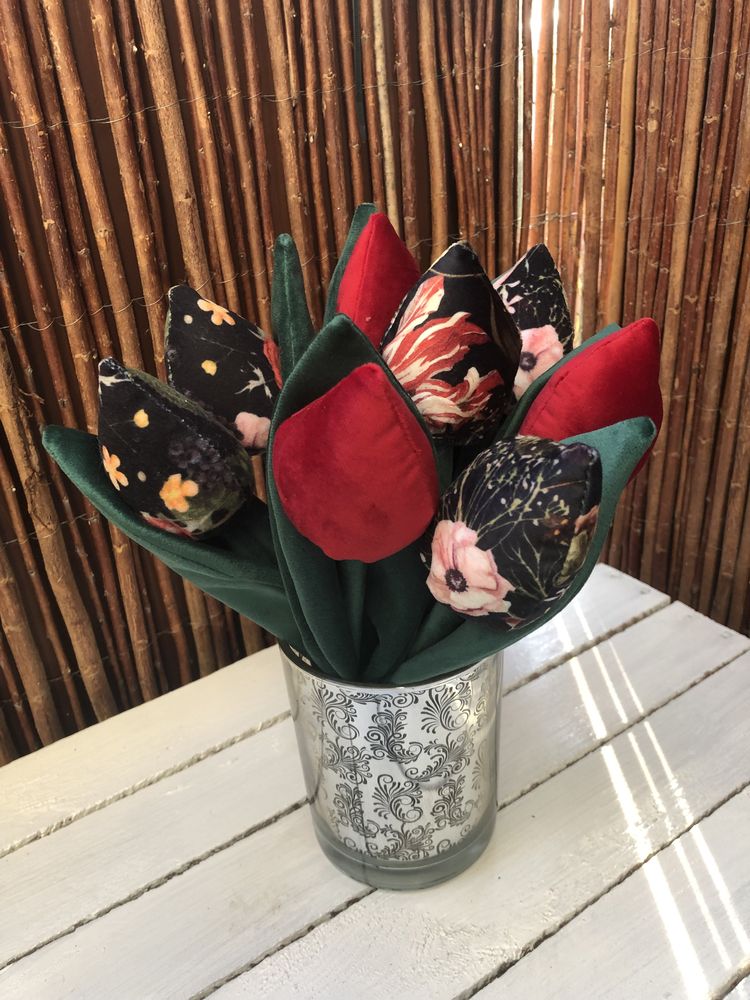 Tulipany szyte welurowe