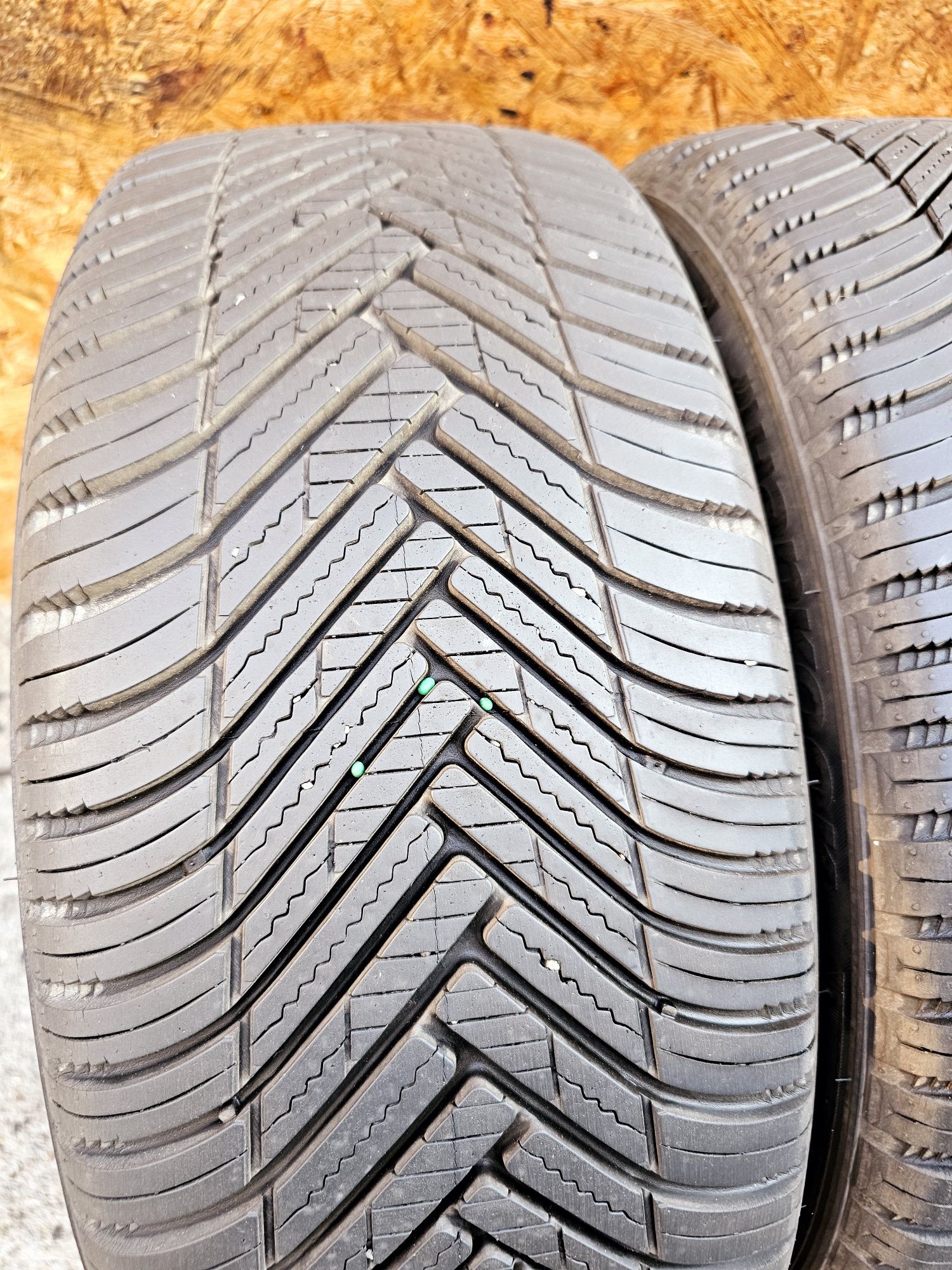 BDB Stan!!  7mm. 225/45 r17 Hankook Kinergy 4S.  Całoroczne.  3419