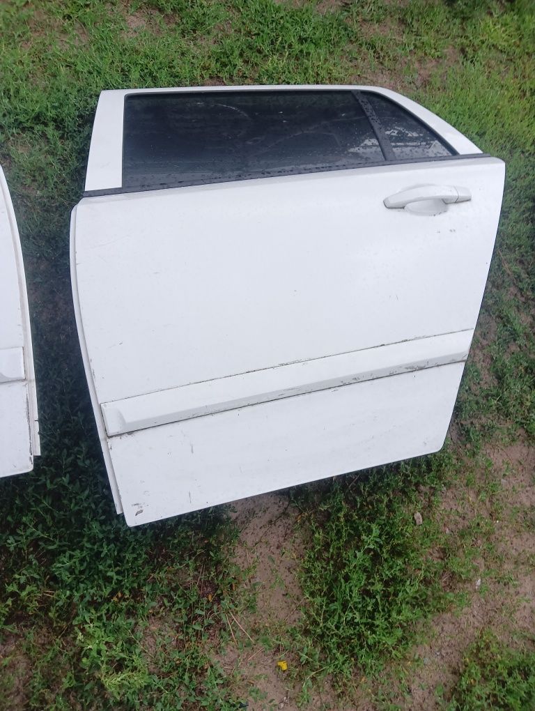 Opel Astra h lift drzwi z474 kombi